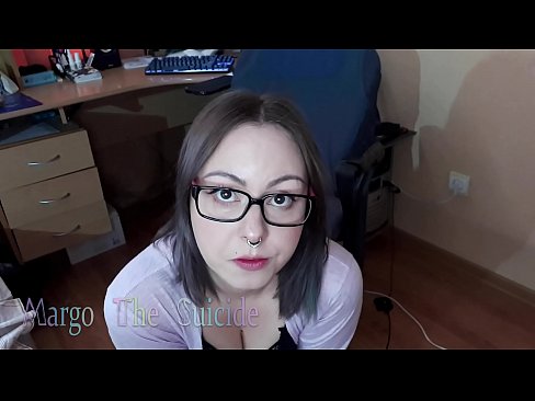 ❤️ Ragazza sexy con gli occhiali succhia il dildo profondamente sulla macchina fotografica Porno analeal it.tvmarket.top ️❤